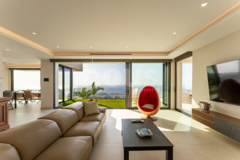 Villa for sale in Tenerife, Spain 3 bedrooms, 609 sq.m. No. 147480 - photo 10