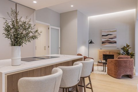 Apartment for sale in Barcelona, Spain 5 bedrooms, 224 sq.m. No. 168975 - photo 22