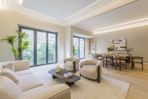Dzīvoklis Barcelona, Spānijā 5 istabas, 224 m2 Nr. 168975