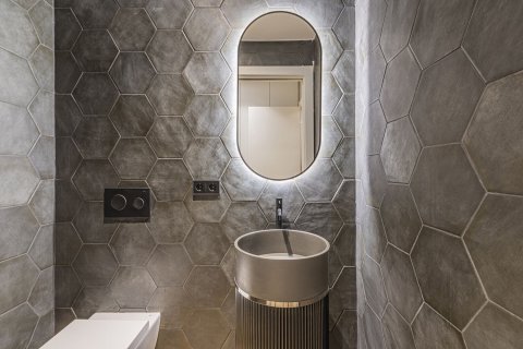 Apartment for sale in Barcelona, Spain 5 bedrooms, 224 sq.m. No. 168975 - photo 27