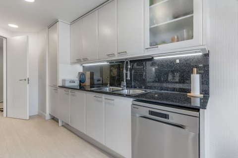 Apartamento en venta en Barcelona, España 4 dormitorios, 160 m2 No. 168974 - foto 11