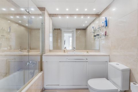 Apartamento en venta en Barcelona, España 4 dormitorios, 160 m2 No. 168974 - foto 19