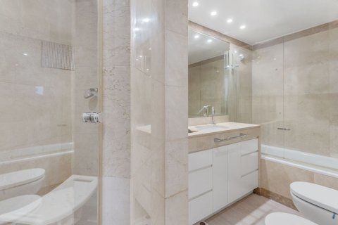 Apartamento en venta en Barcelona, España 4 dormitorios, 160 m2 No. 168974 - foto 16