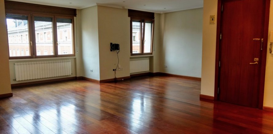 Apartamento en Madrid, España 3 dormitorios, 115 m2 No. 150060