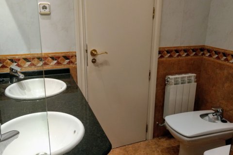 Apartamento en alquiler en Madrid, España 3 dormitorios, 115 m2 No. 150060 - foto 26