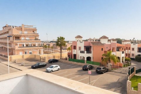 Apartament w Torrevieja, Alicante, Hiszpania 2 sypialnie, 70 mkw. nr 161058 – zdjęcie 15