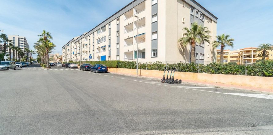 Apartament w Punta Prima, Alicante, Hiszpania 2 sypialnie, 73 mkw. nr 161055