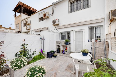Townhouse zum Verkauf in Torrevieja, Alicante, Spanien 3 Schlafzimmer, 67 m2 Nr. 161060 - Foto 19