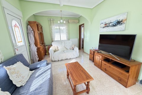 Villa for sale in Villamartin, Alicante, Spain 3 bedrooms, 105 sq.m. No. 161057 - photo 8