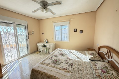 Villa for sale in Villamartin, Alicante, Spain 3 bedrooms, 105 sq.m. No. 161057 - photo 23