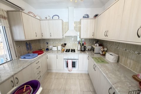 Villa for sale in Villamartin, Alicante, Spain 3 bedrooms, 105 sq.m. No. 161057 - photo 16