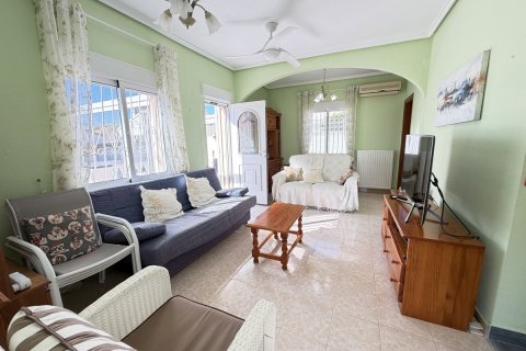 Villa for sale in Villamartin, Alicante, Spain 3 bedrooms, 105 sq.m. No. 161057 - photo 7