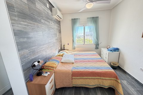 Villa for sale in Villamartin, Alicante, Spain 3 bedrooms, 105 sq.m. No. 161057 - photo 13