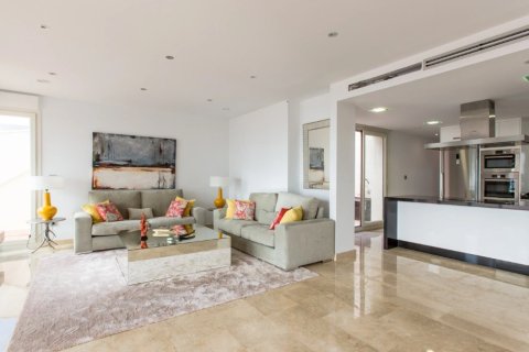 Villa for sale in Moraira, Alicante, Spain 4 bedrooms, 559 sq.m. No. 145033 - photo 6