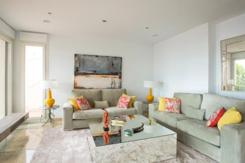 Villa for sale in Moraira, Alicante, Spain 4 bedrooms, 559 sq.m. No. 145033 - photo 5