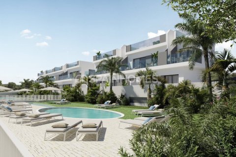 Apartamento en venta Torrevieja, Alicante, España 3 dormitorios, 110 m2 No. 139019 - foto 1