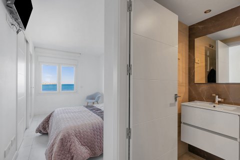 Huoneisto myytävänä Torrevieja, Alicante, Espanja, 2 makuuhuonetta, 122 m2 No. 147605 - kuva 23