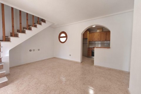 Kaupunkipientalo myytävänä Los Altos, Alicante, Espanja, 3 makuuhuonetta, 76 m2 No. 147610 - kuva 13