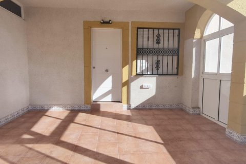 Kaupunkipientalo myytävänä Los Altos, Alicante, Espanja, 3 makuuhuonetta, 76 m2 No. 147610 - kuva 10
