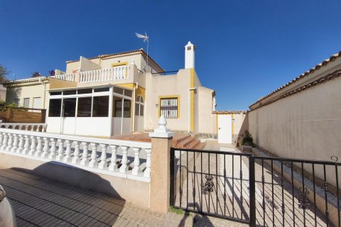 Kaupunkipientalo myytävänä Los Altos, Alicante, Espanja, 3 makuuhuonetta, 76 m2 No. 147610 - kuva 3