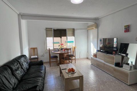 Продажа квартиры в Торрент, Валенсия, Испания 1 спальня, 69м2 №196069 - фото 2