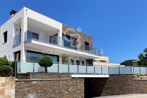 Dom w Sant Feliu de Guixols, Girona, Hiszpania 4 sypialnie, 523 mkw. nr 159986