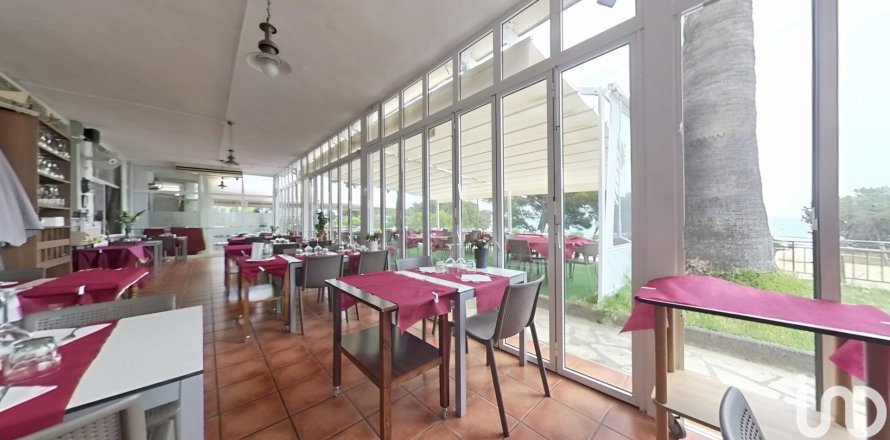 Bar/ristorante a Miami Platja, Tarragona, Spagna 448 mq. N° 153382