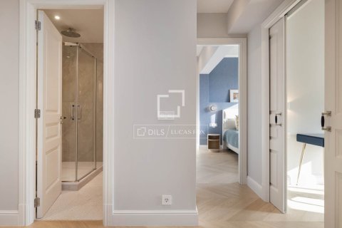 Penthouse w Barcelona, Hiszpania 3 sypialnie, 133 mkw. nr 150791 – zdjęcie 16