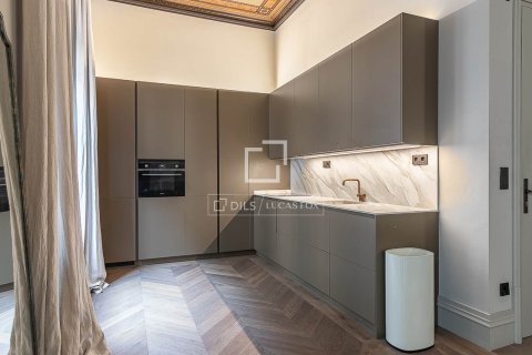 Apartment for sale in Barcelona, Spain 2 bedrooms, 114 sq.m. No. 150793 - photo 15