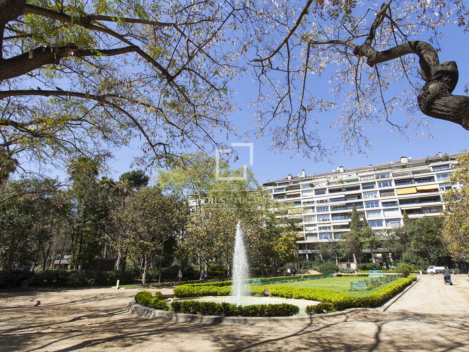 Appartamento a Barcelona, Spagna 5 camere da letto, 390 mq. N° 150790