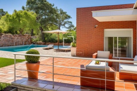 Villa for sale in Valldoreix, Barcelona, Spain 6 bedrooms, 688 sq.m. No. 150794 - photo 1