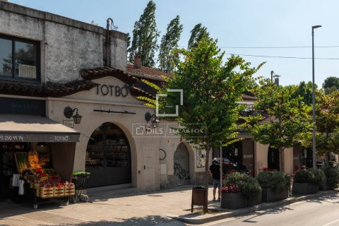 Villa for sale in Valldoreix, Barcelona, Spain 6 bedrooms, 688 sq.m. No. 150794 - photo 19