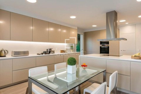 Villa for sale in Valldoreix, Barcelona, Spain 6 bedrooms, 688 sq.m. No. 150794 - photo 4