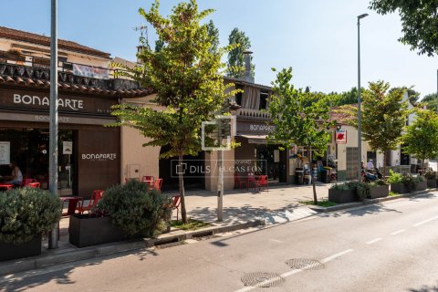 Villa for sale in Valldoreix, Barcelona, Spain 6 bedrooms, 688 sq.m. No. 150794 - photo 20