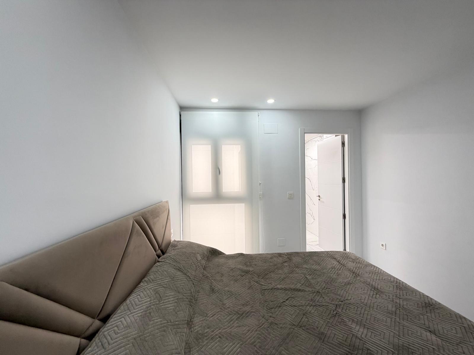 Apartment in Torrevieja, Alicante, Spain 2 bedrooms, 105 sq.m. No. 192464