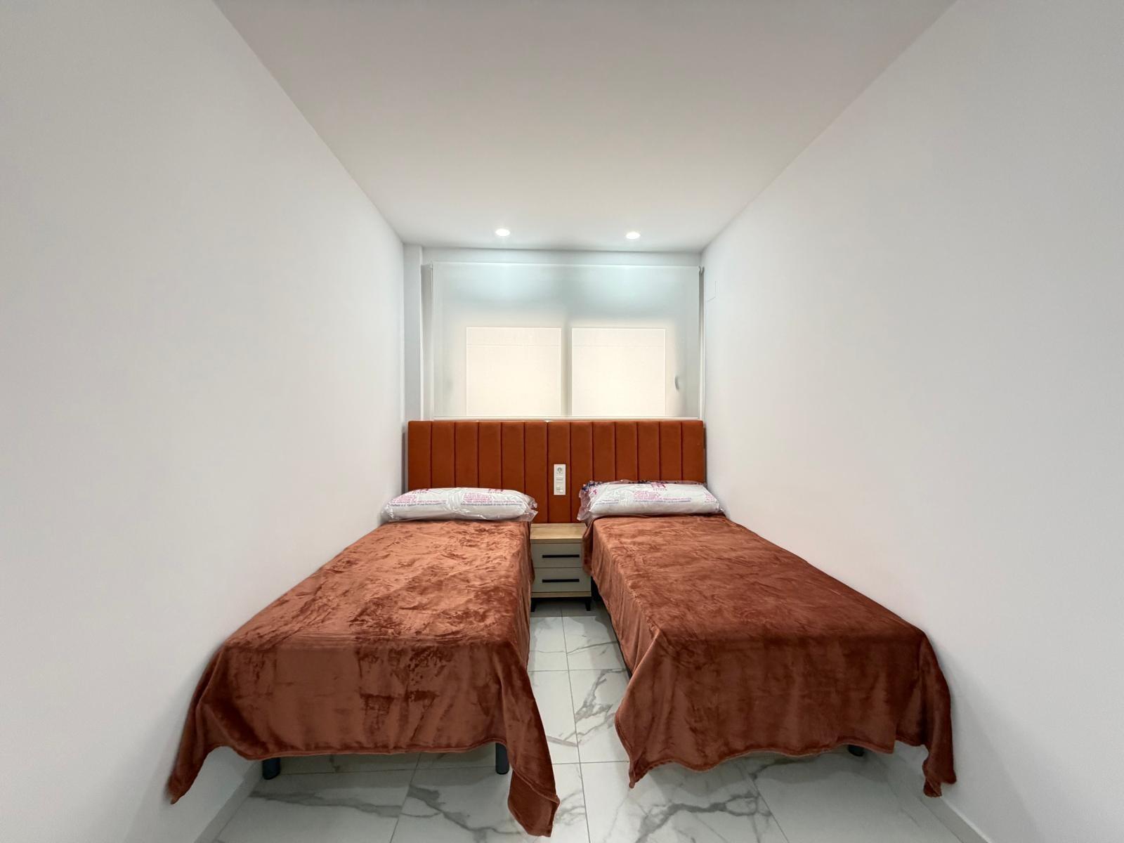 Apartment in Torrevieja, Alicante, Spain 2 bedrooms, 105 sq.m. No. 192464