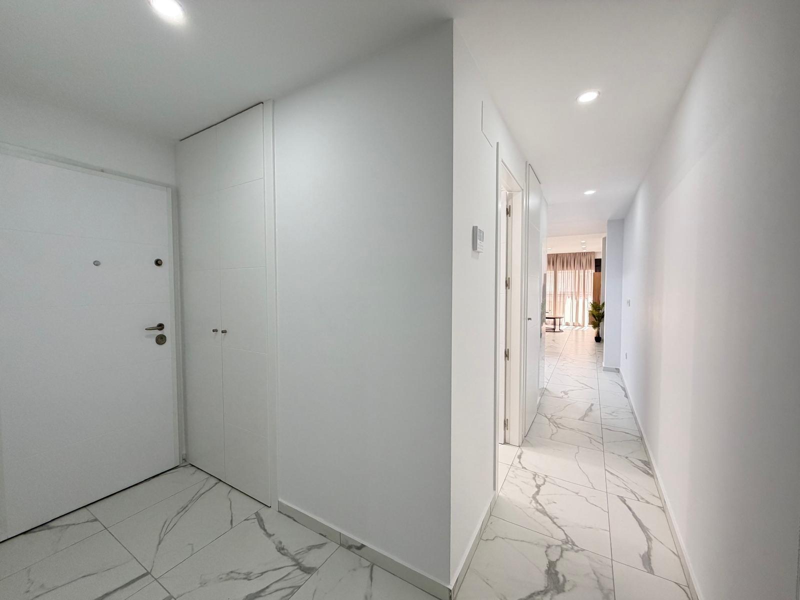 Apartment in Torrevieja, Alicante, Spain 2 bedrooms, 105 sq.m. No. 192464