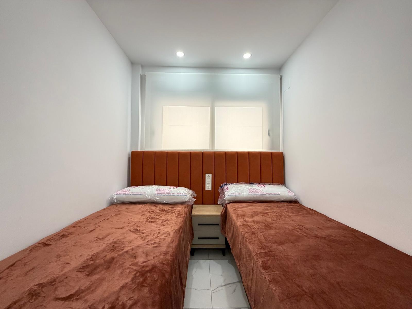 Apartment in Torrevieja, Alicante, Spain 2 bedrooms, 105 sq.m. No. 192464