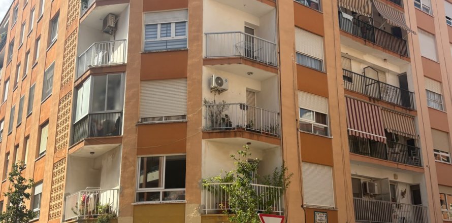 Lägenhet i Denia, Alicante, Spanien 4 sovrum, 105 kvm. Nr. 192466