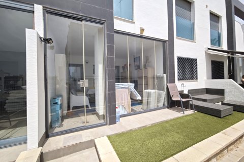 Apartment for sale in La Zenia, Alicante, Spain 2 bedrooms, 73 sq.m. No. 192463 - photo 4