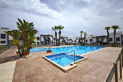Apartment for sale in La Zenia, Alicante, Spain 2 bedrooms, 73 sq.m. No. 192463 - photo 5