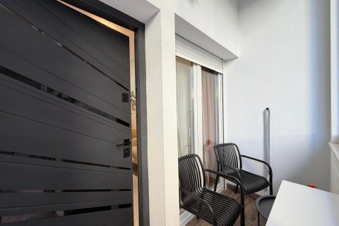Продажа квартиры в Торревьеха, Аликанте, Испания 2 спальни, 59м2 №184241 - фото 3