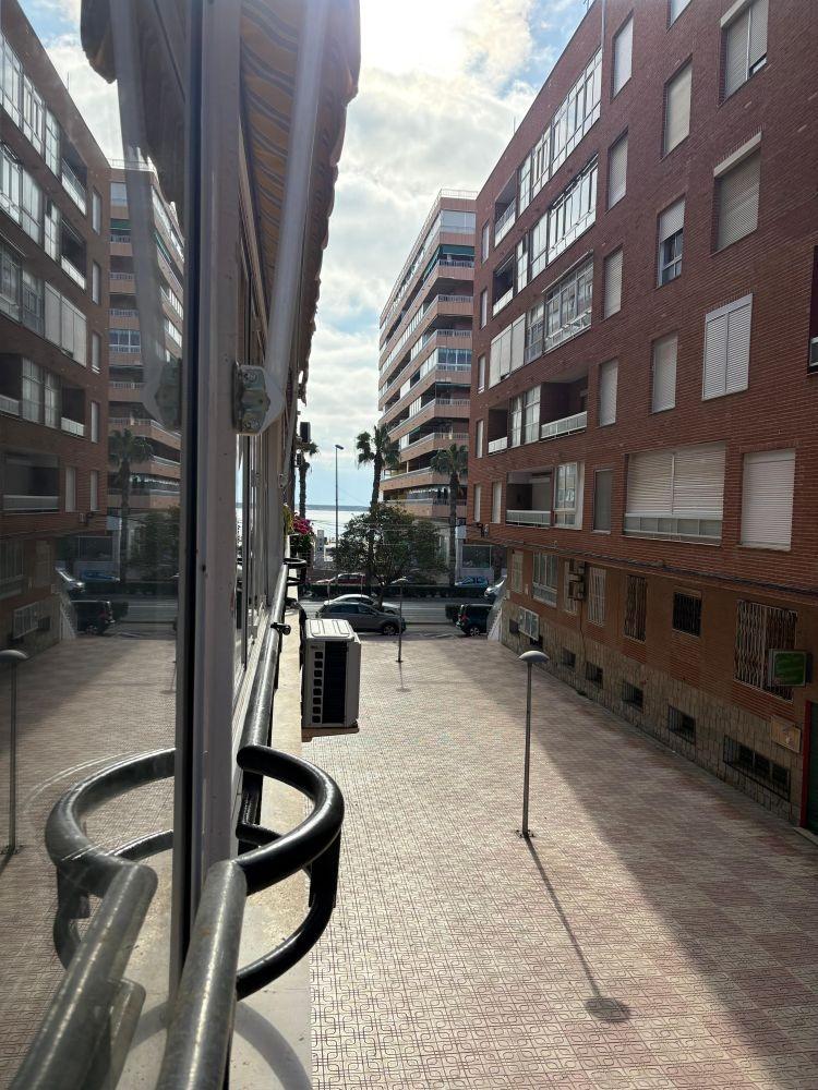 Wohnung in Torrevieja, Alicante, Spanien 2 Schlafzimmer, 90 m2 Nr. 184247