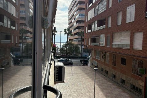 Wohnung zum Verkauf in Torrevieja, Alicante, Spanien 2 Schlafzimmer, 90 m2 Nr. 184247 - Foto 3