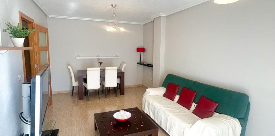 Apartment in Torrevieja, Alicante, Spain 2 bedrooms, 65 sq.m. No. 184246