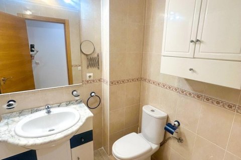 Apartment for sale in Torrevieja, Alicante, Spain 2 bedrooms, 65 sq.m. No. 184246 - photo 9
