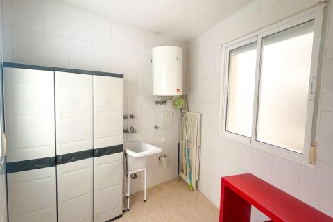 Apartment for sale in Torrevieja, Alicante, Spain 2 bedrooms, 65 sq.m. No. 184246 - photo 4
