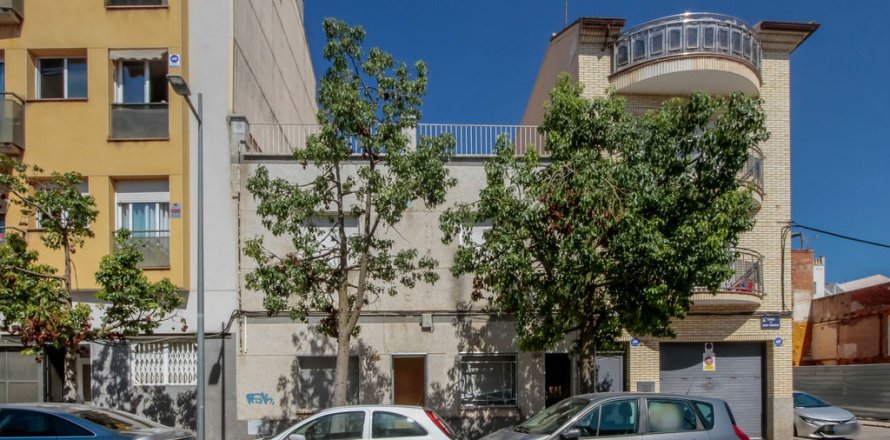House in Terrassa, Barcelona, Spain 4 bedrooms, 230 sq.m. No. 177859