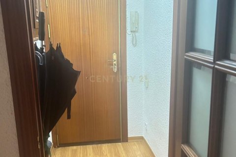 Wohnung zum Verkauf in Barcelona, Spanien 3 Schlafzimmer, 75 m2 Nr. 177855 - Foto 4