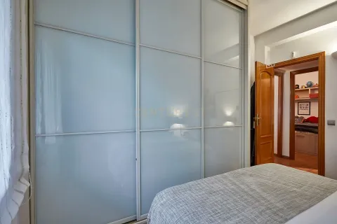 Wohnung zum Verkauf in Barcelona, Spanien 4 Schlafzimmer, 84 m2 Nr. 177856 - Foto 11